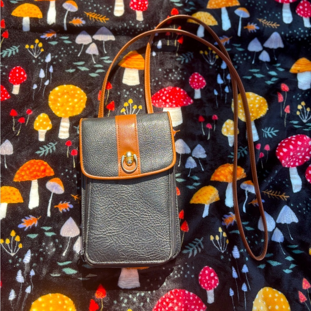 Vintage Black and Tan Crossbody Bag